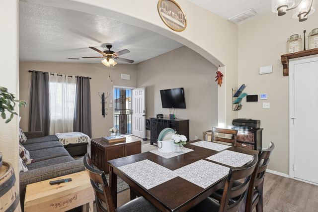 34 Salida Del Sol, Los Lunas, NM 87031