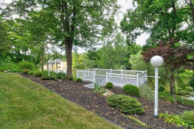 2973 Thorncrest Drive, Grand Rapids, MI 49546
