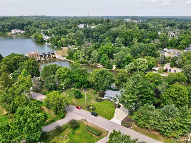 2973 Thorncrest Drive, Grand Rapids, MI 49546