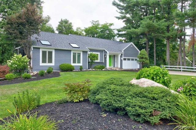 2973 Thorncrest Drive, Grand Rapids, MI 49546
