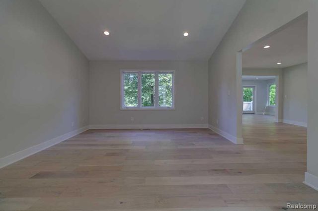 2973 Thorncrest Drive, Grand Rapids, MI 49546
