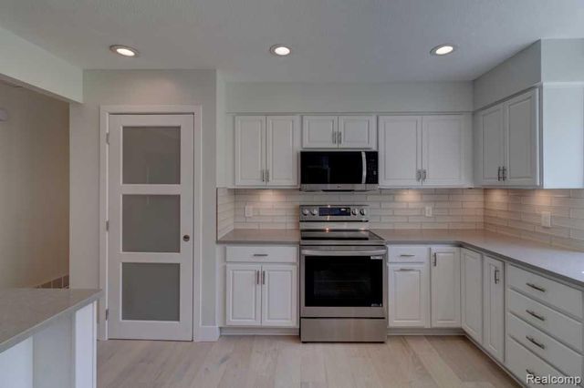 2973 Thorncrest Drive, Grand Rapids, MI 49546