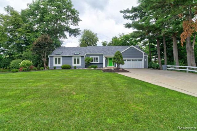 2973 Thorncrest Drive, Grand Rapids, MI 49546