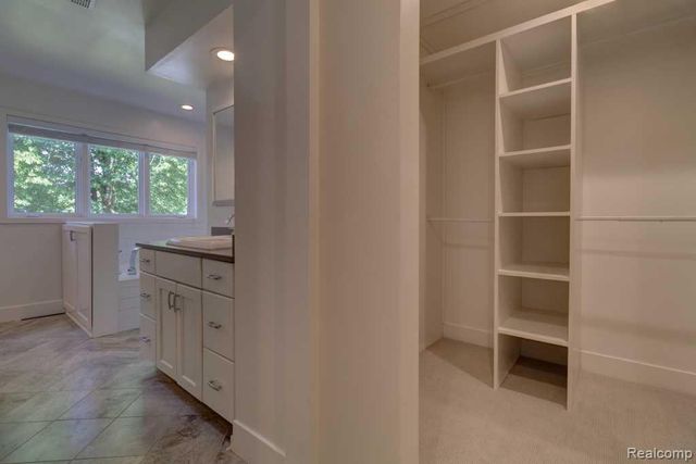 2973 Thorncrest Drive, Grand Rapids, MI 49546
