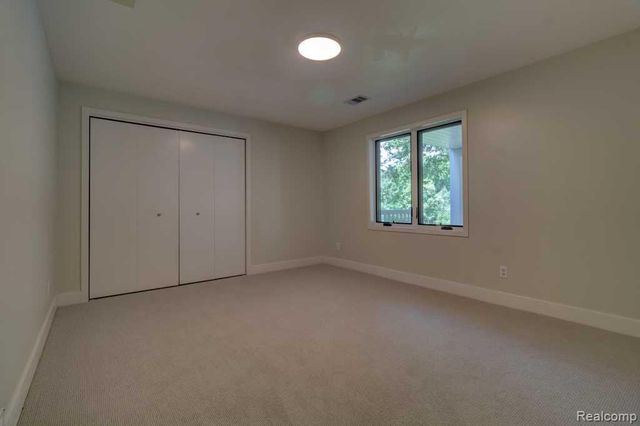 2973 Thorncrest Drive, Grand Rapids, MI 49546