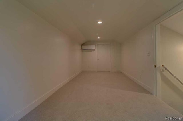 2973 Thorncrest Drive, Grand Rapids, MI 49546