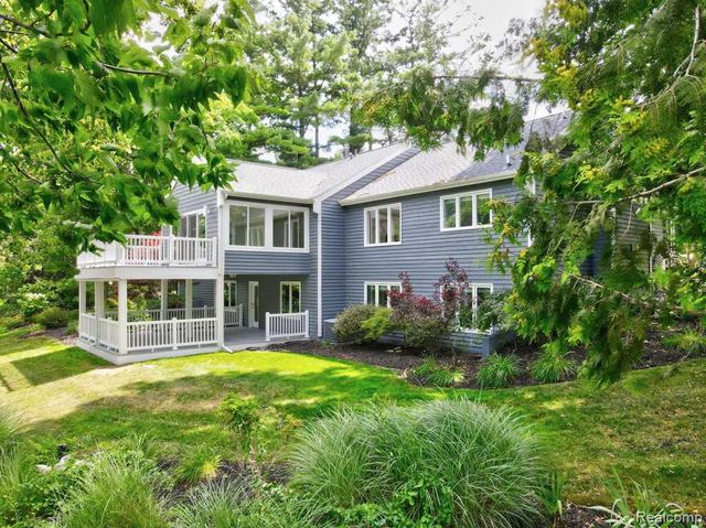 2973 Thorncrest Drive, Grand Rapids, MI 49546