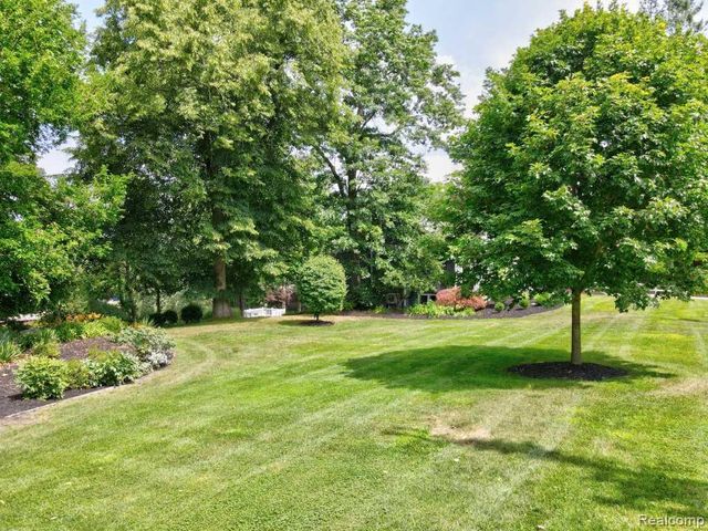 2973 Thorncrest Drive, Grand Rapids, MI 49546