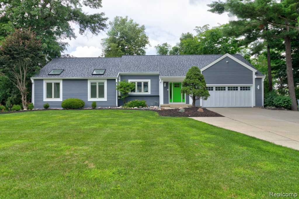 2973 Thorncrest Drive, Grand Rapids, MI 49546