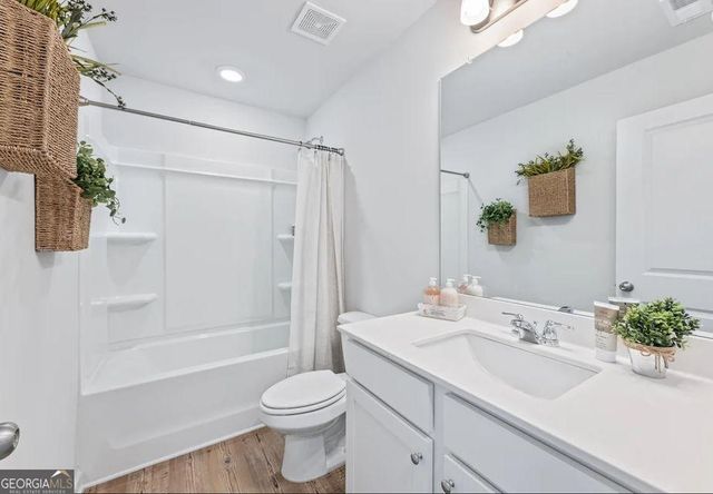 5313 Melbourne Lane, Flowery Branch, GA 30542