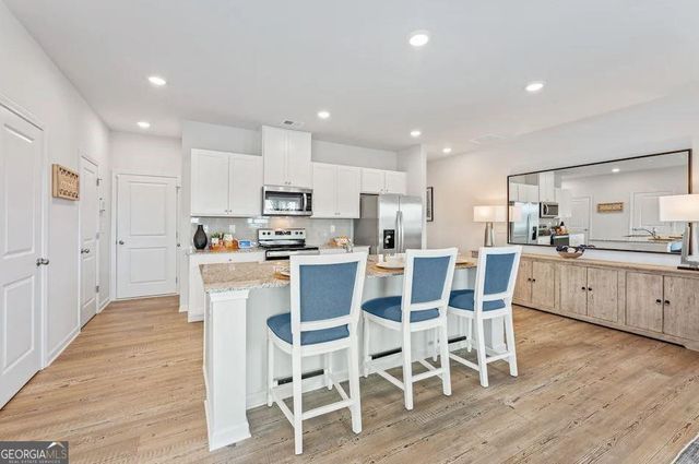 5313 Melbourne Lane, Flowery Branch, GA 30542