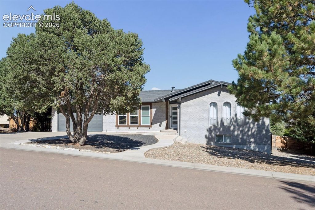 810 Point of the Pines Drive, Colorado Springs, CO 80919 — photo 2