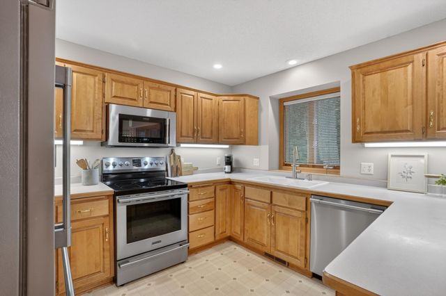 13452 Flagstaff Avenue, Apple Valley, MN 55124