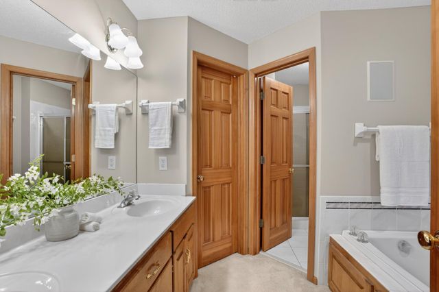 13452 Flagstaff Avenue, Apple Valley, MN 55124