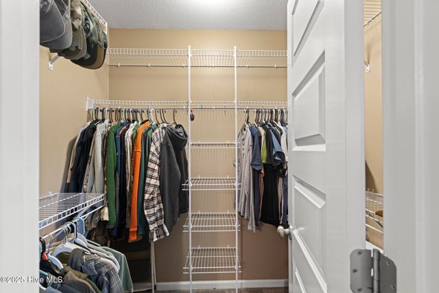 206 N Windy Ridge Road, Hubert, NC 28539