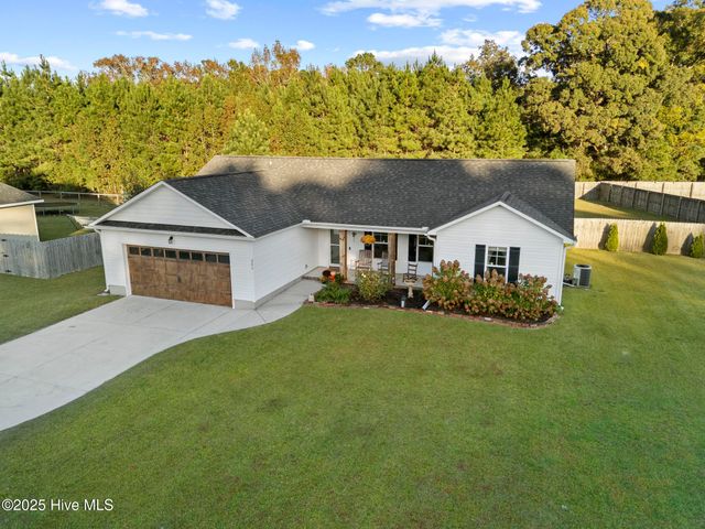 206 N Windy Ridge Road, Hubert, NC 28539