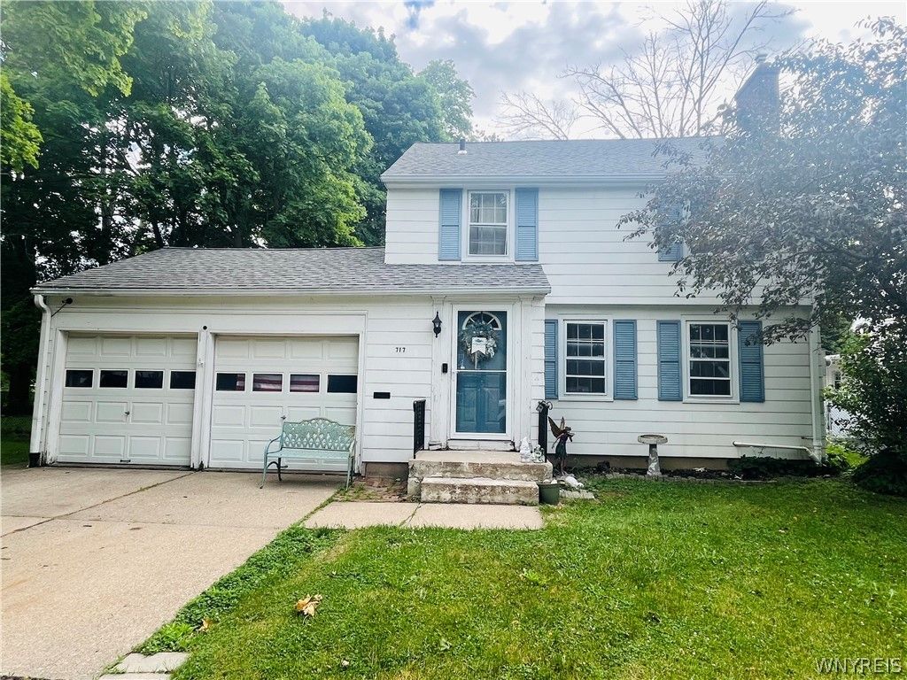 717 Pasadena Avenue, Niagara Falls, NY 14304