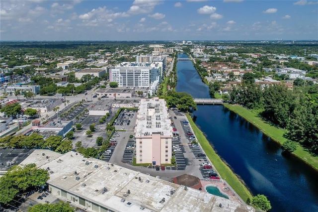 16465 NE 22nd Avenue 105, North Miami Beach, FL 33160