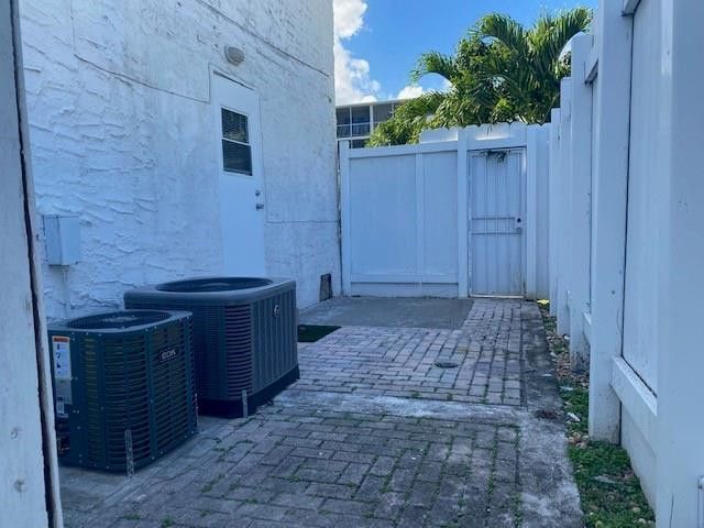 110 NE 16th Terrace 1, Fort Lauderdale, FL 33301