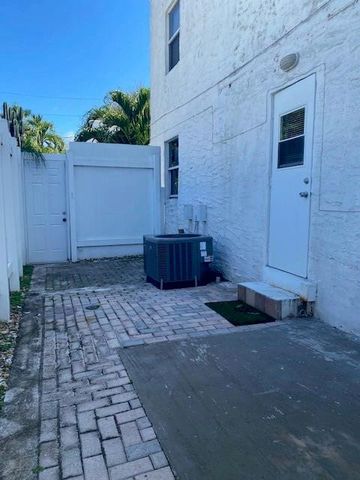 110 NE 16th Terrace 1, Fort Lauderdale, FL 33301