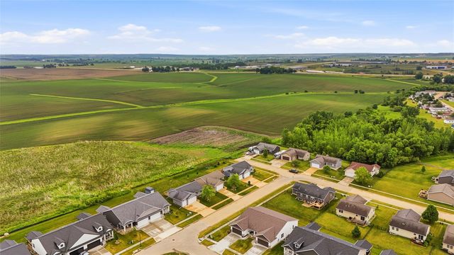 2249 Bluegrass Street, Marion, IA 52302