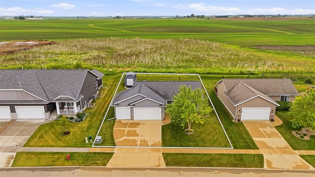 2249 Bluegrass Street, Marion, IA 52302