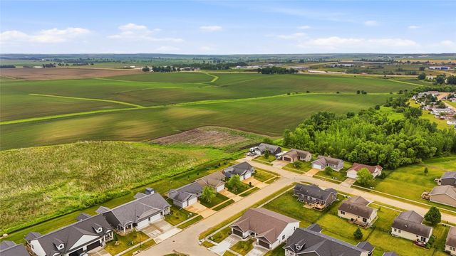 2249 Bluegrass Street, Marion, IA 52302