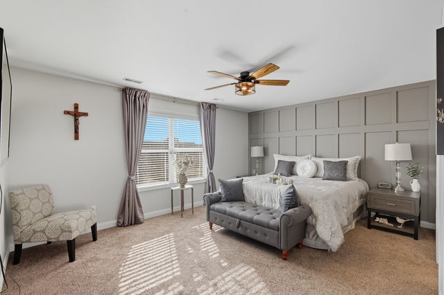 3353 Field Hawk Drive, Valparaiso, IN 46383