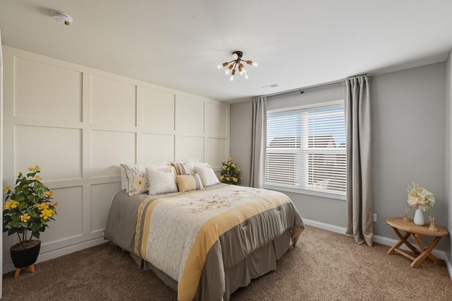 3353 Field Hawk Drive, Valparaiso, IN 46383