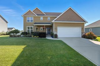 3353 Field Hawk Drive, Valparaiso, IN 46383