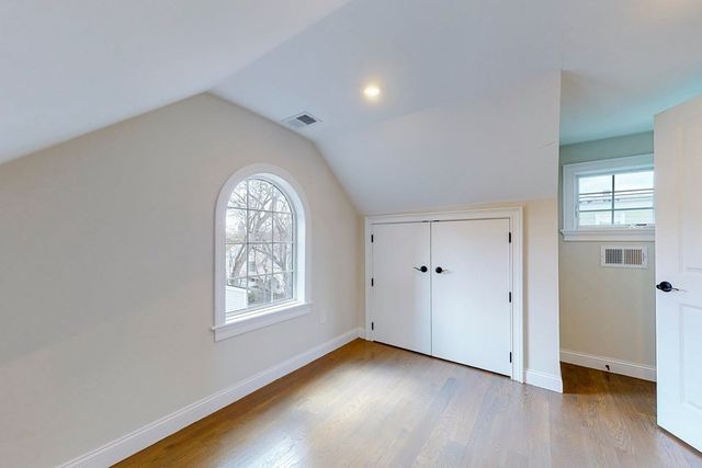 102 Beacon St 2, Somerville, MA 02143