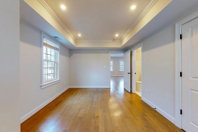 102 Beacon St 2, Somerville, MA 02143