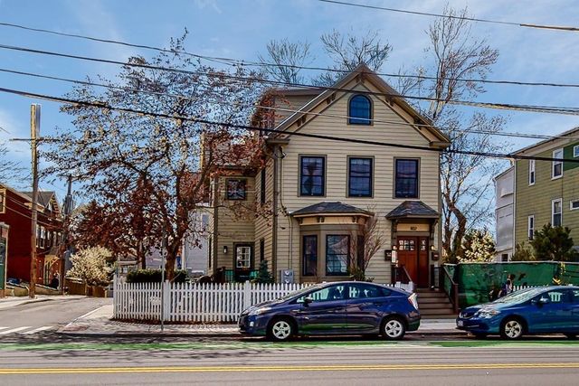 102 Beacon St 2, Somerville, MA 02143