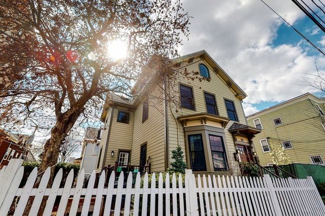 102 Beacon St 2, Somerville, MA 02143