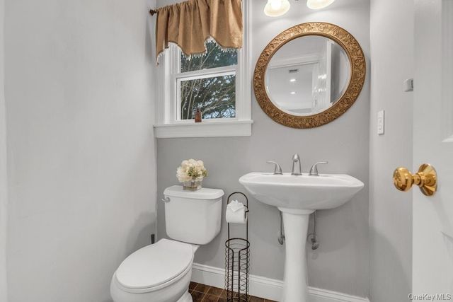 2655 Rocky Point Road, East Marion, NY 11939