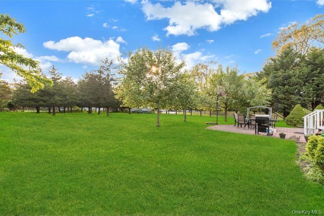 2655 Rocky Point Road, East Marion, NY 11939