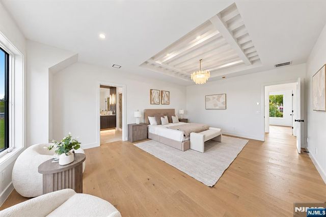 44 Spottswood Road, Glen Rock, NJ 07452