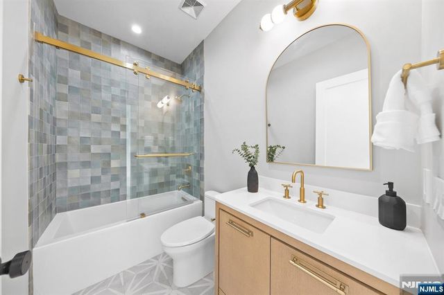 44 Spottswood Road, Glen Rock, NJ 07452
