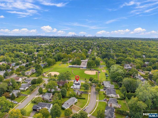 44 Spottswood Road, Glen Rock, NJ 07452