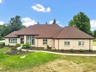 12657 Lake View Drive, Orland Park, IL 60467