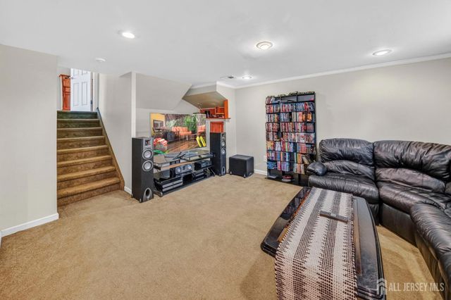 1075 sherman Avenue, Middlesex, NJ 07080