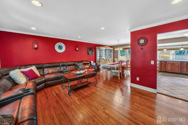 1075 sherman Avenue, Middlesex, NJ 07080
