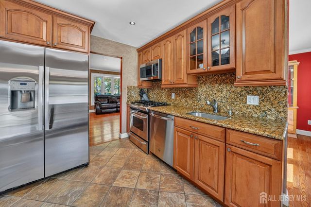 1075 sherman Avenue, Middlesex, NJ 07080