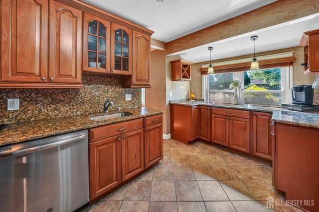 1075 sherman Avenue, Middlesex, NJ 07080