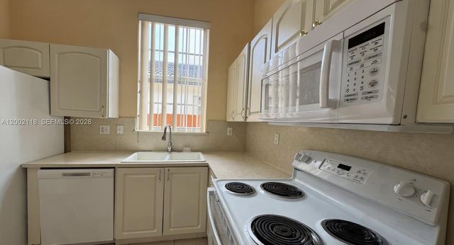 15339 SW 32nd Ter 15339, Miami, FL 33185