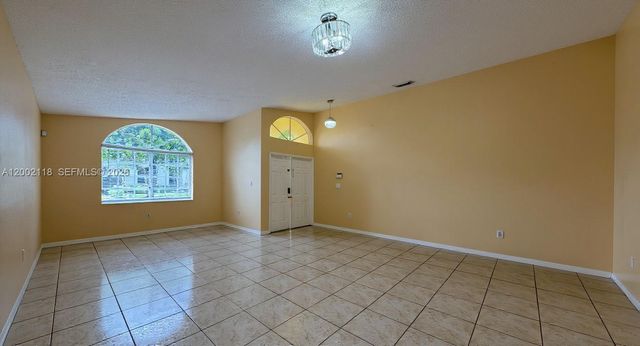 15339 SW 32nd Ter 15339, Miami, FL 33185