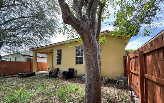 15339 SW 32nd Ter 15339, Miami, FL 33185