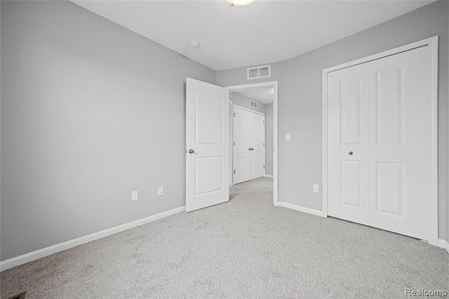 4592 Bradley Circle, Troy, MI 48085