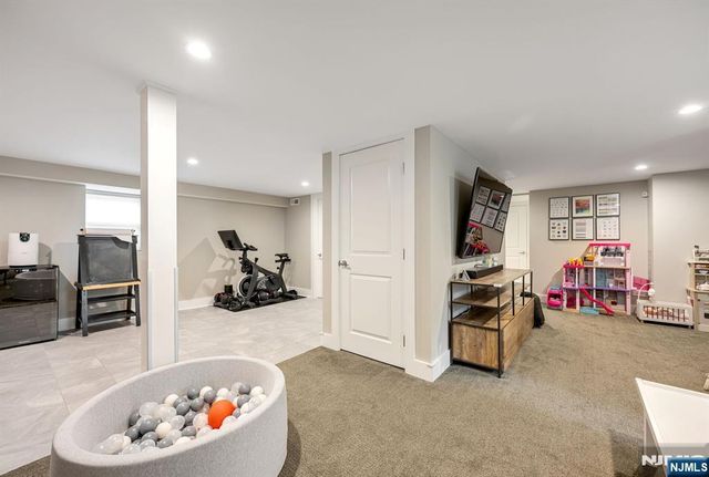 178 Harding Road, Glen Rock, NJ 07452