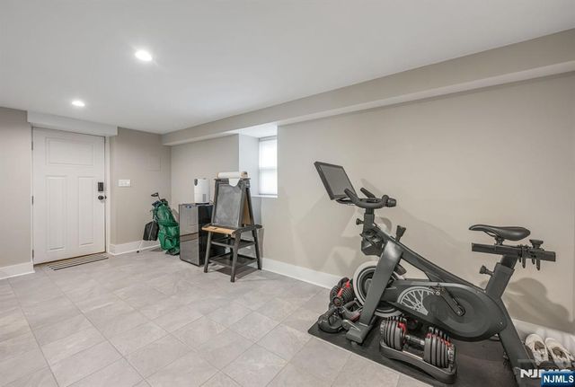 178 Harding Road, Glen Rock, NJ 07452